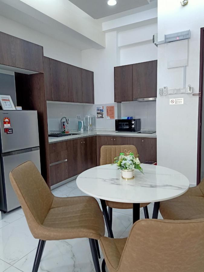 Al Zahra Homestay By Troika Kota Bharu "Stay In Style, Sleep In Comfort" Екстериор снимка